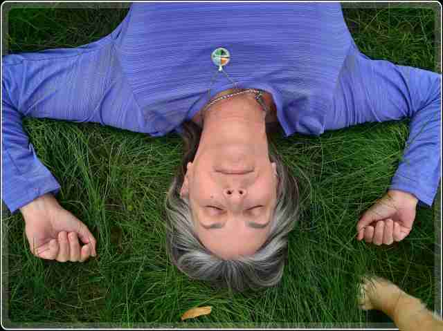 Bonnie enjoys the summer day in the grass (Lance Albers Photography)