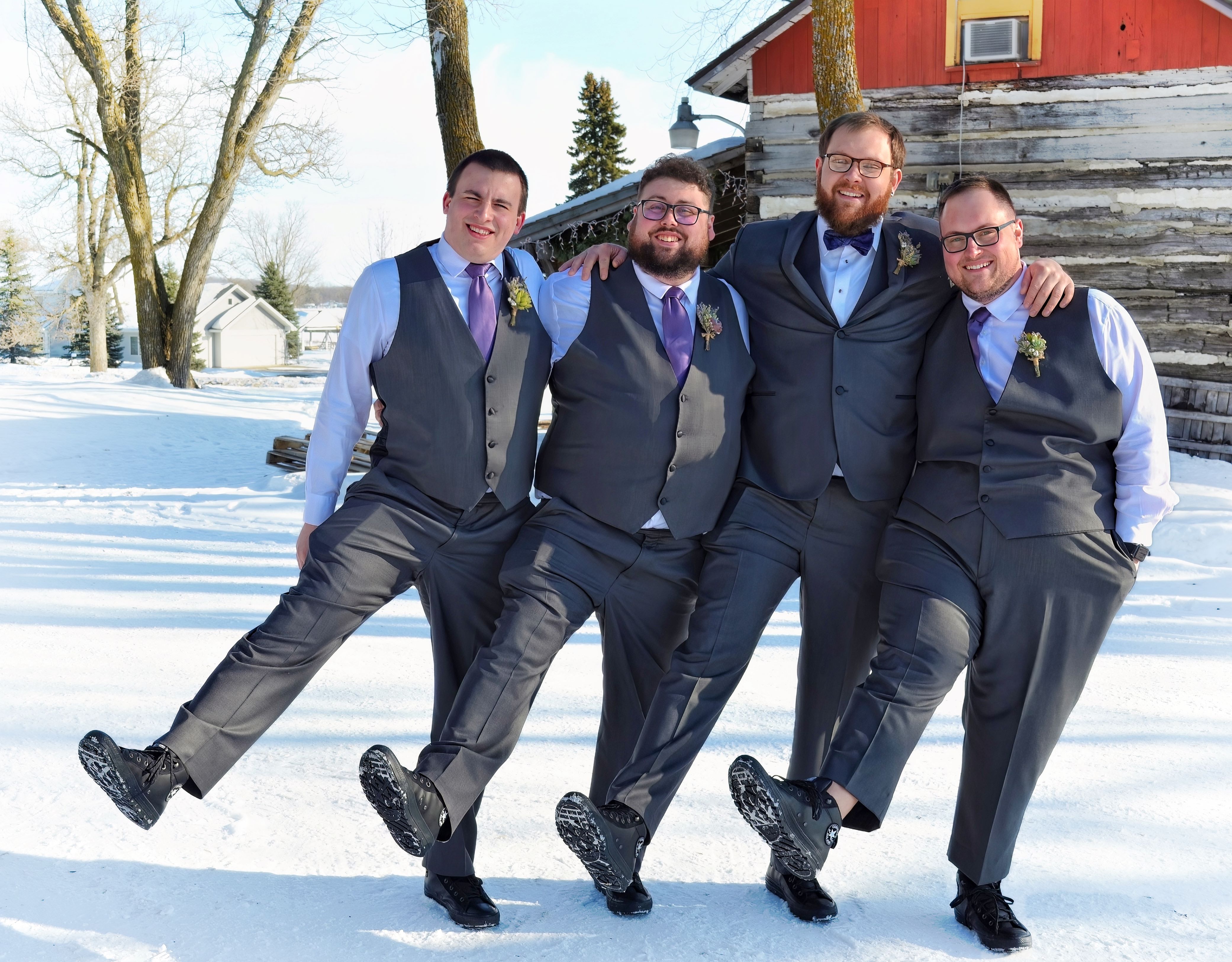 Groomsman dance with the groom February 2020 photo by Lance Albers