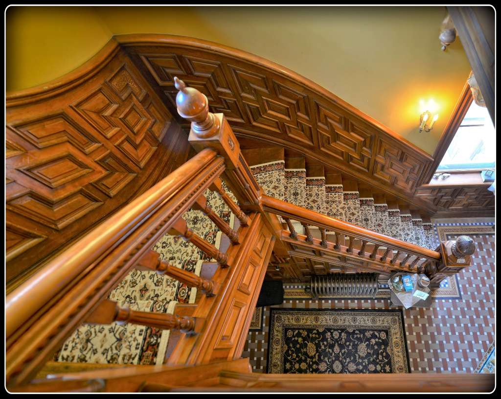 Samuel Dearing House Main Staircase (Lance Albers Photography)