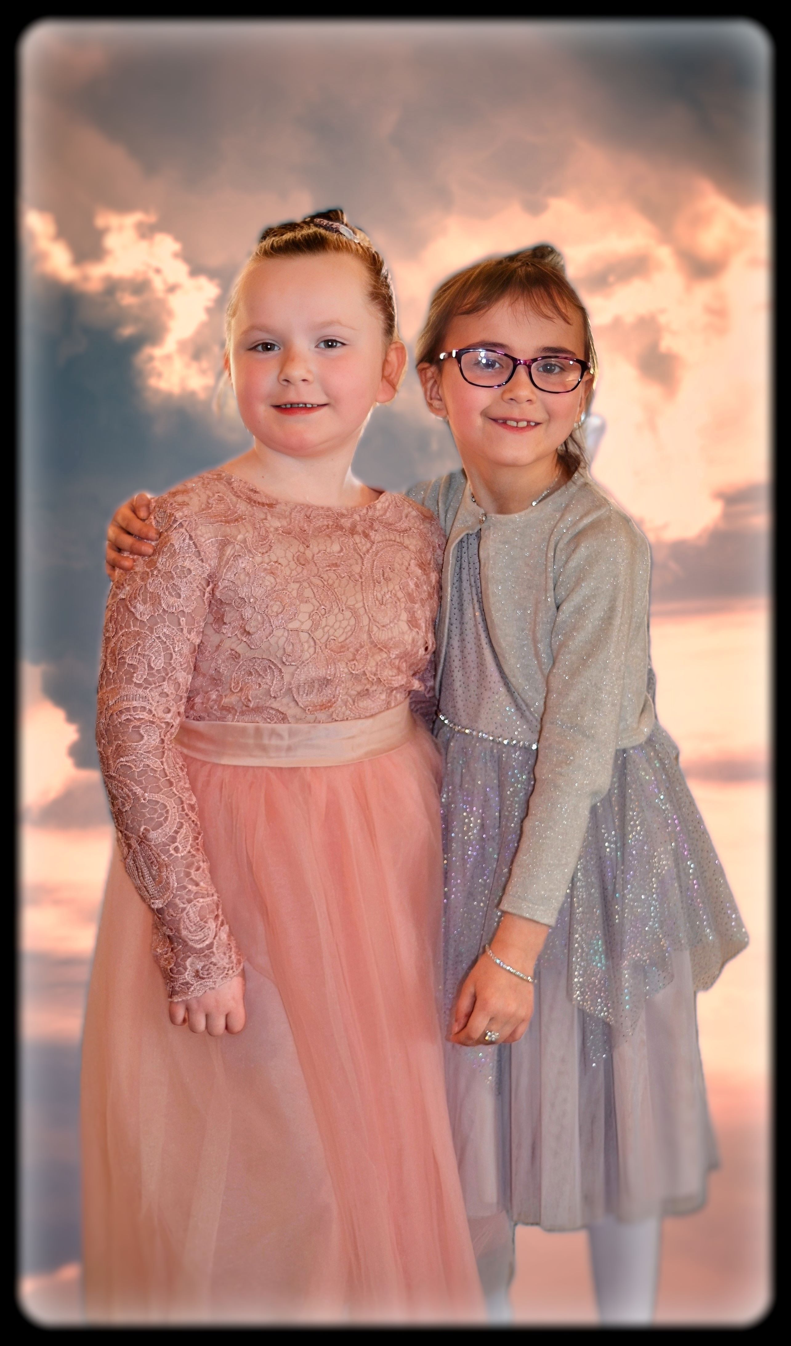 Little girls at a wedding and they are best friends (Lance Albers Photography)