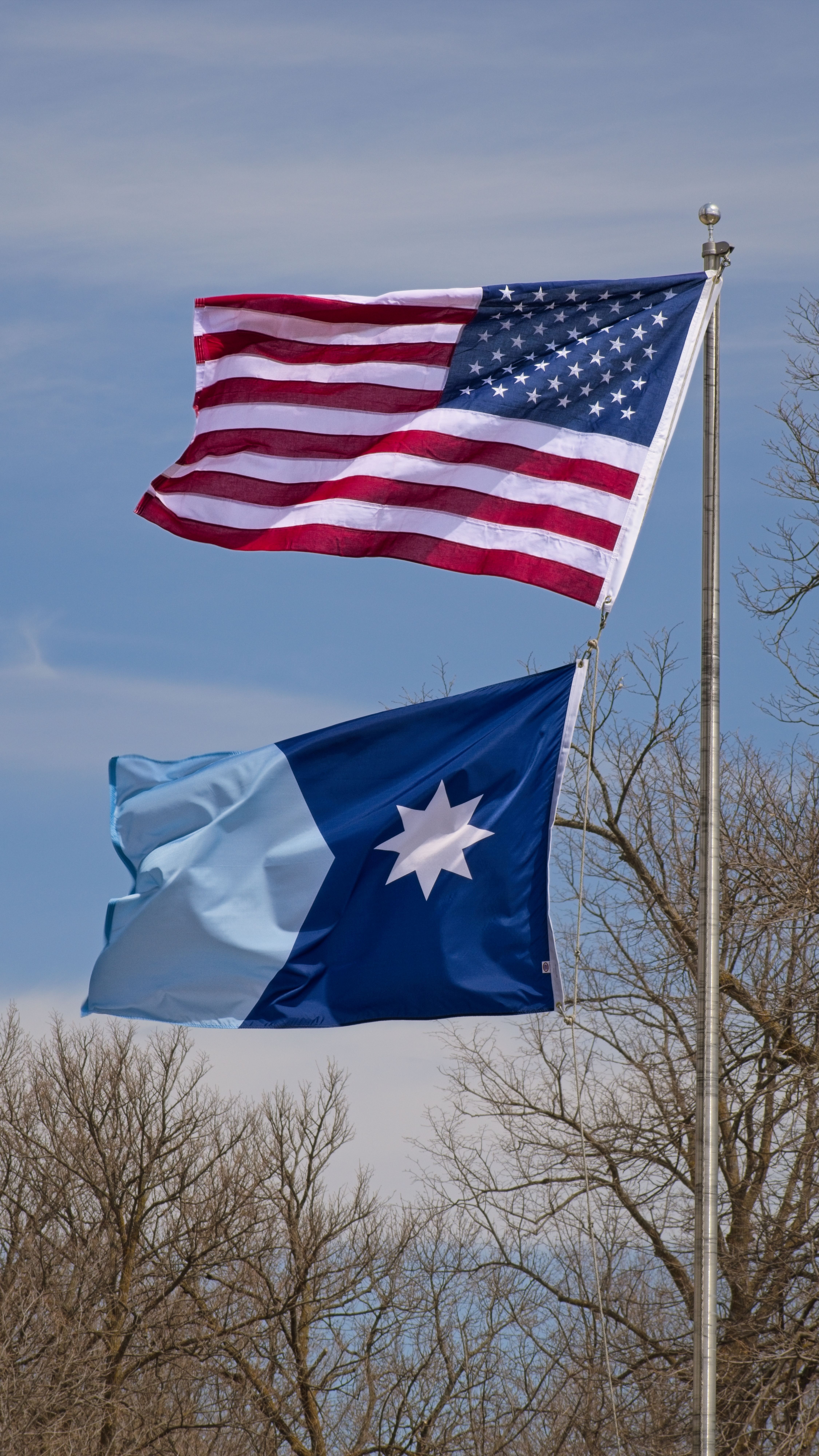 USA Flag and Minnesota Flag (Lance Albers Photoraphy)
