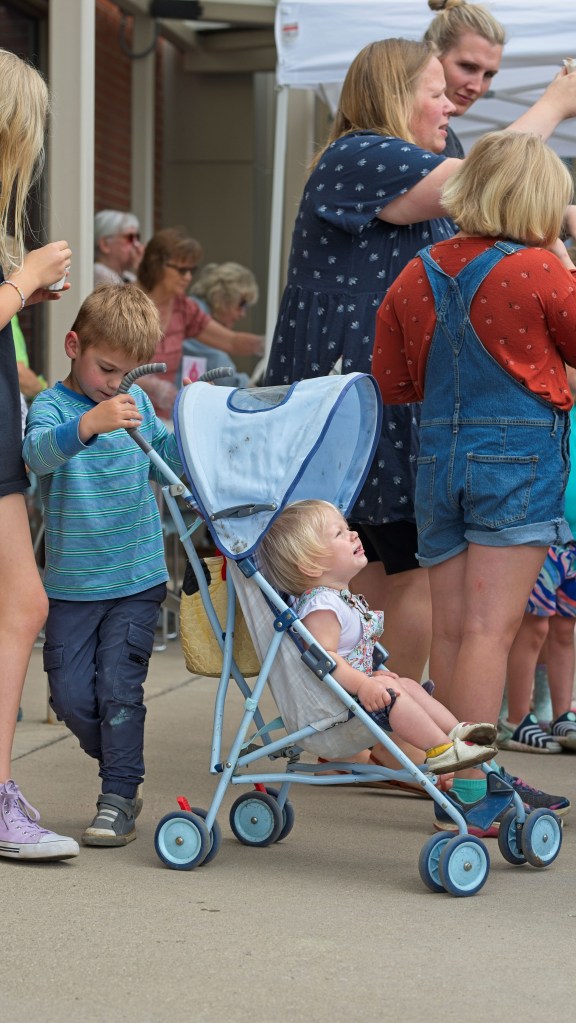 Ice Cream Social Fergus Falls Library (Lance Albers Photography)