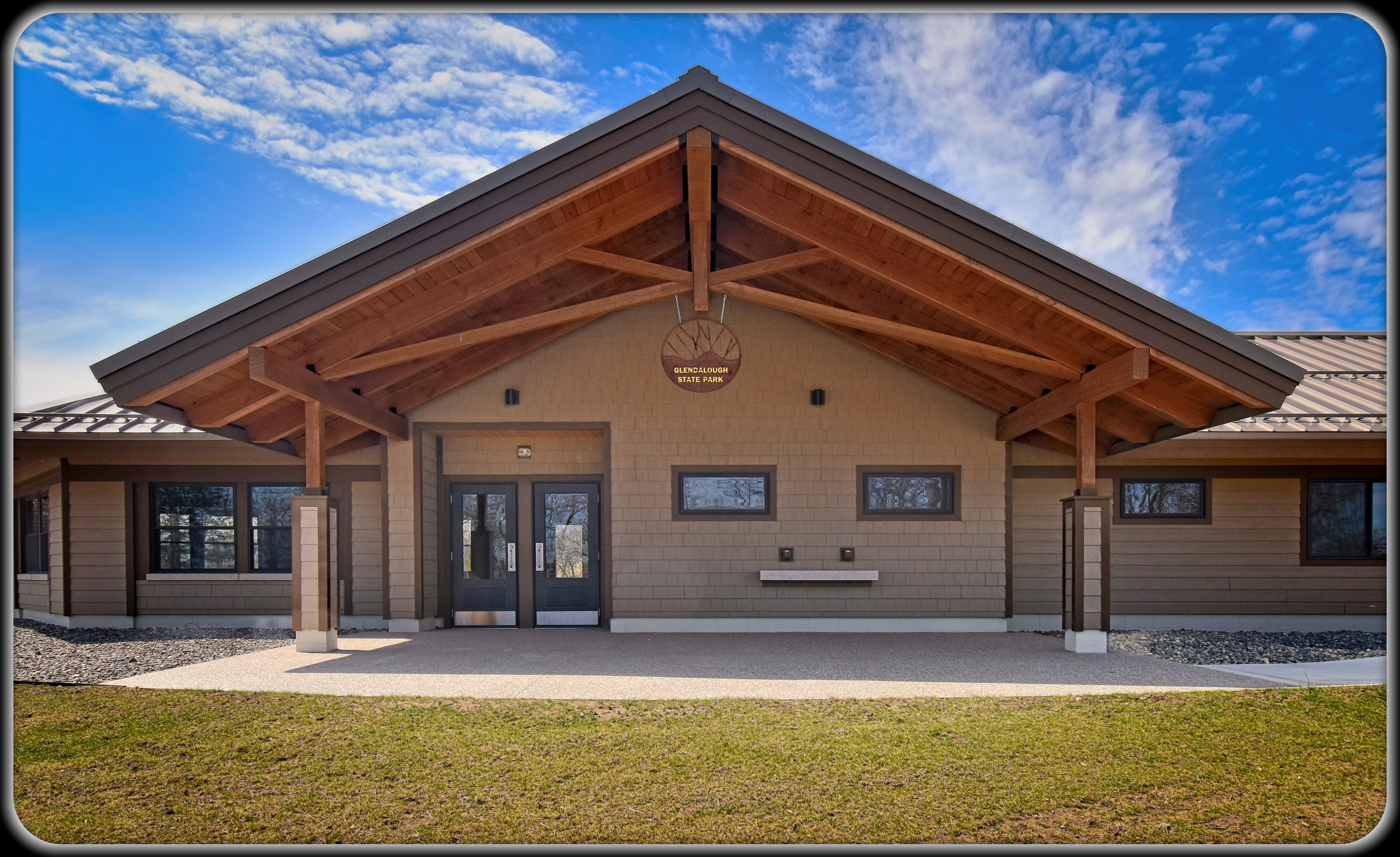 New Trail Center at Glendalough State Park (Lance Albers Photography)
