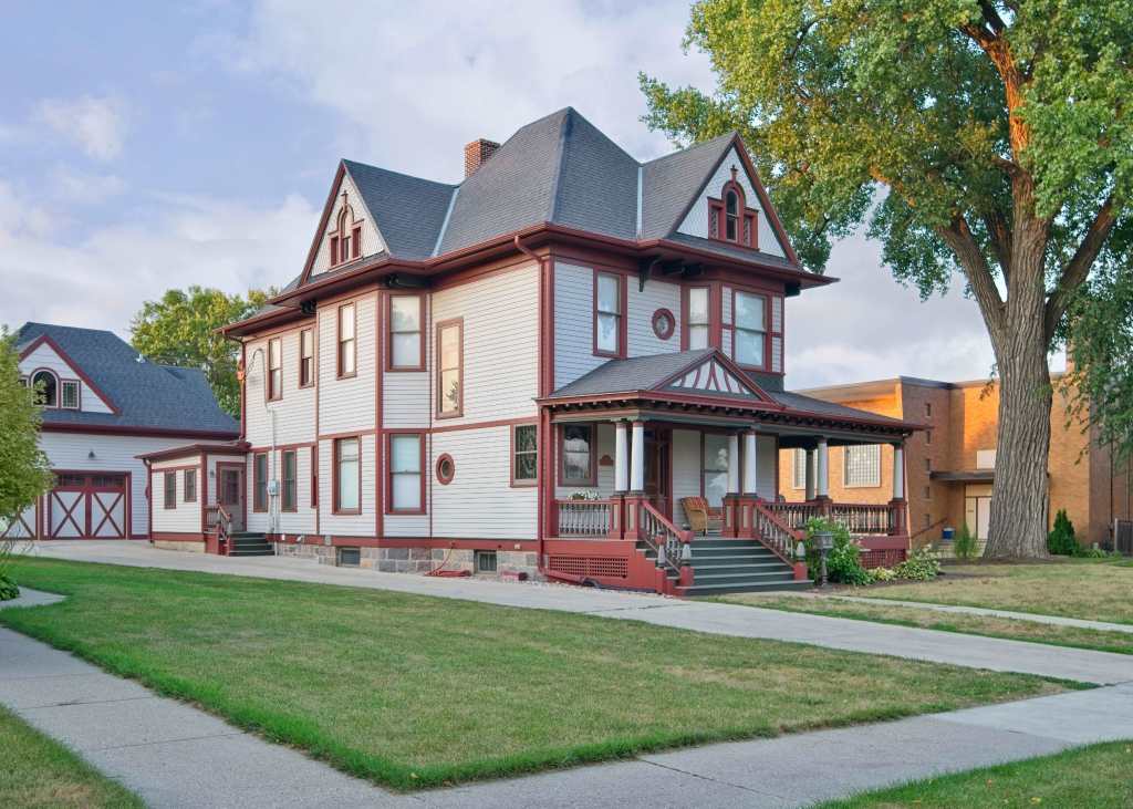 504 W. Cavour, Fergus Falls, Mn (Photo by Lance Albers)